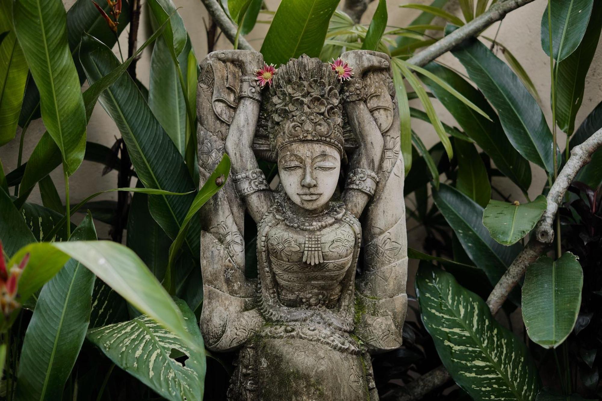 The Ulon Ubud Villa Exterior photo